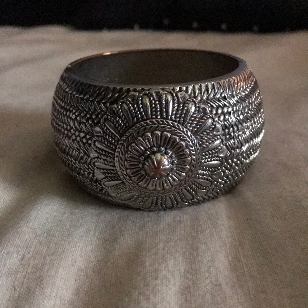 Indian clasp bangle